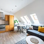 B.o.b. Klimentská Apartment