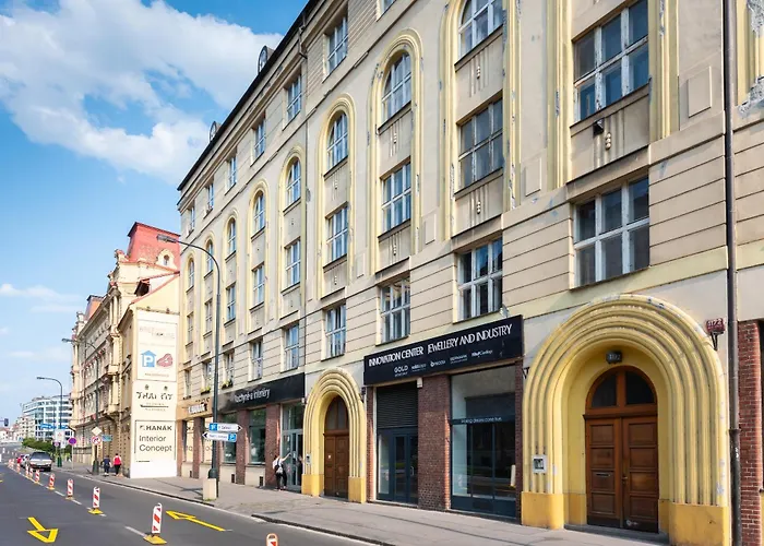 B.o.b. Klimentska *